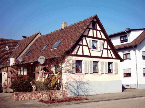 Modell 2 an einem Fachwerkhaus in Söllingen